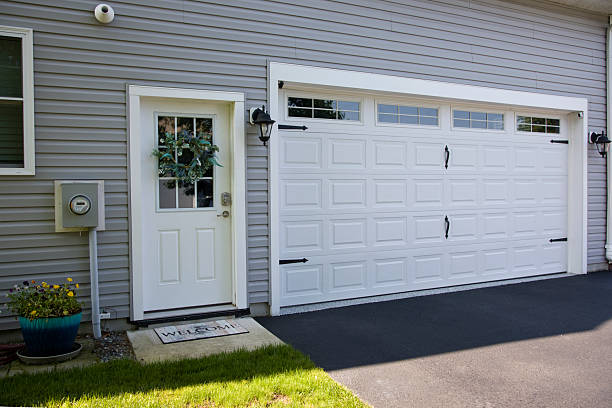 24/7 Emergency Garage Door Panel Replacement experts in Jamestown, NY